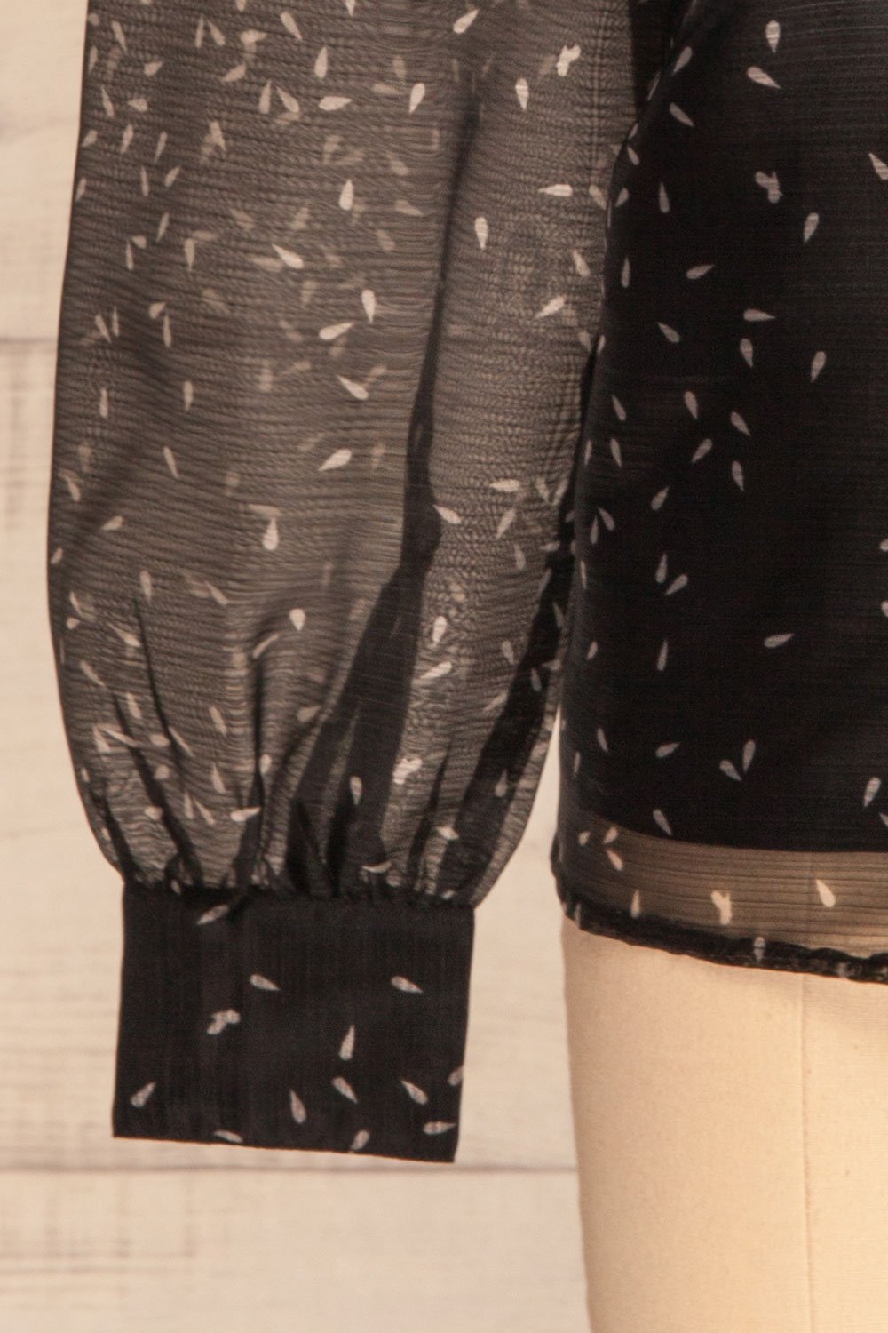 Xandra Print Black Tulle Shirt w/ Bow sleeves | La petite garçonne