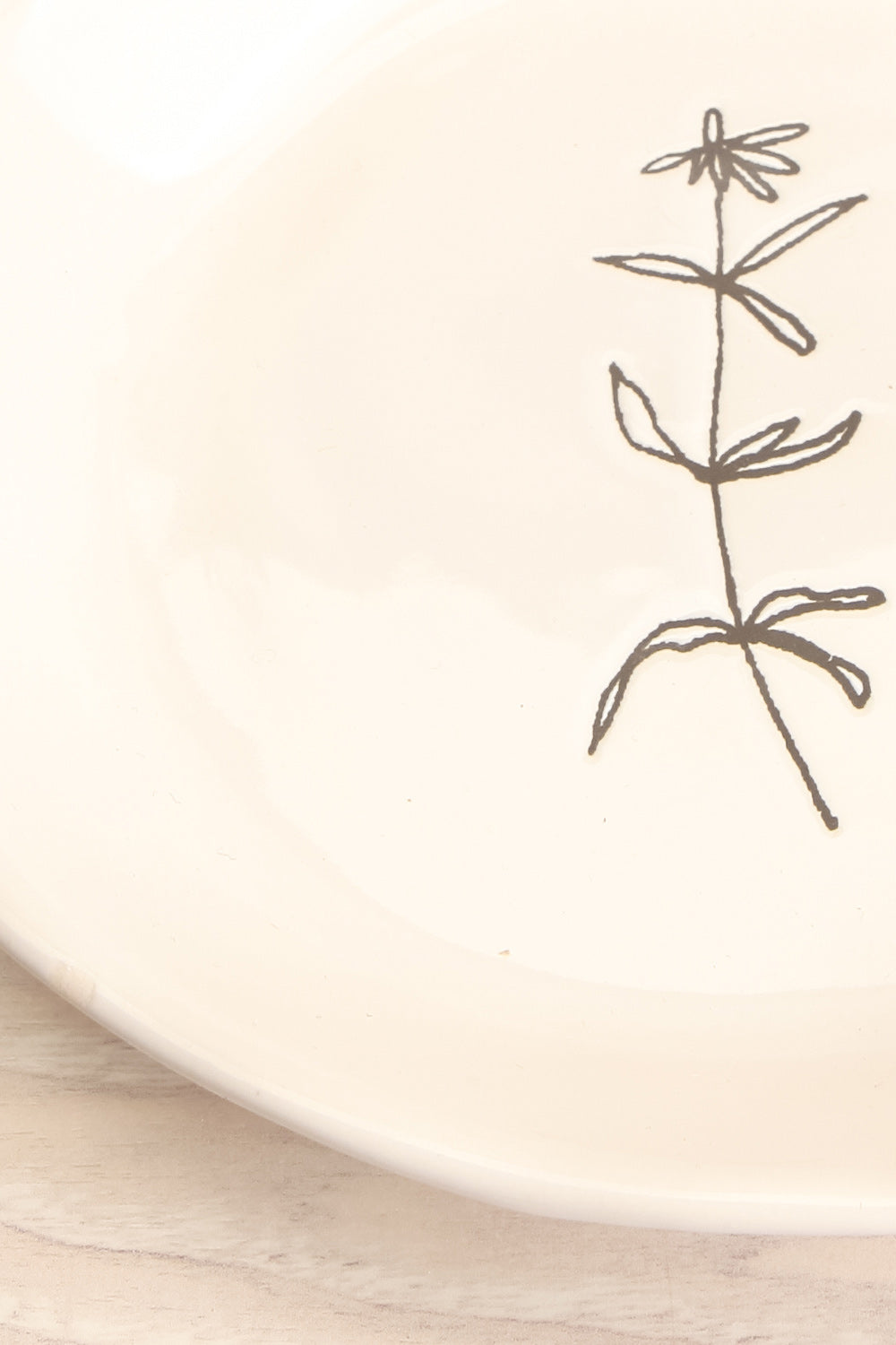 Aberdare White Ceramic Plate with Flower flat lay close-up | La Petite Garçonne Chpt. 2