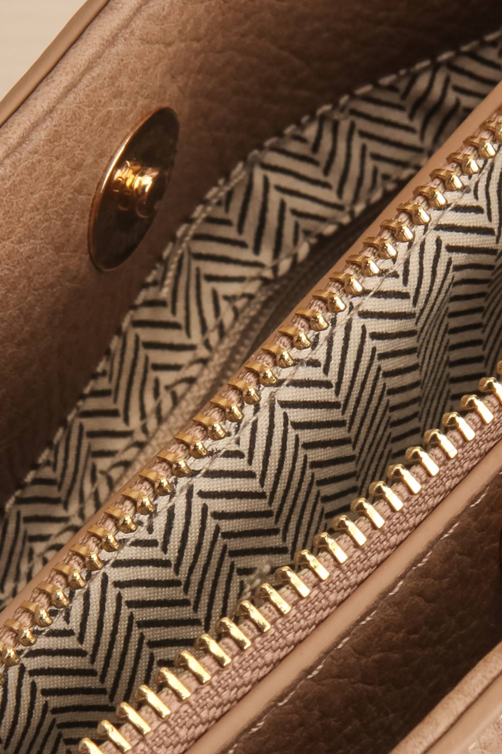 Adenon Taupe Sac à Main à Bandoulière | La Petite Garçonne inside view