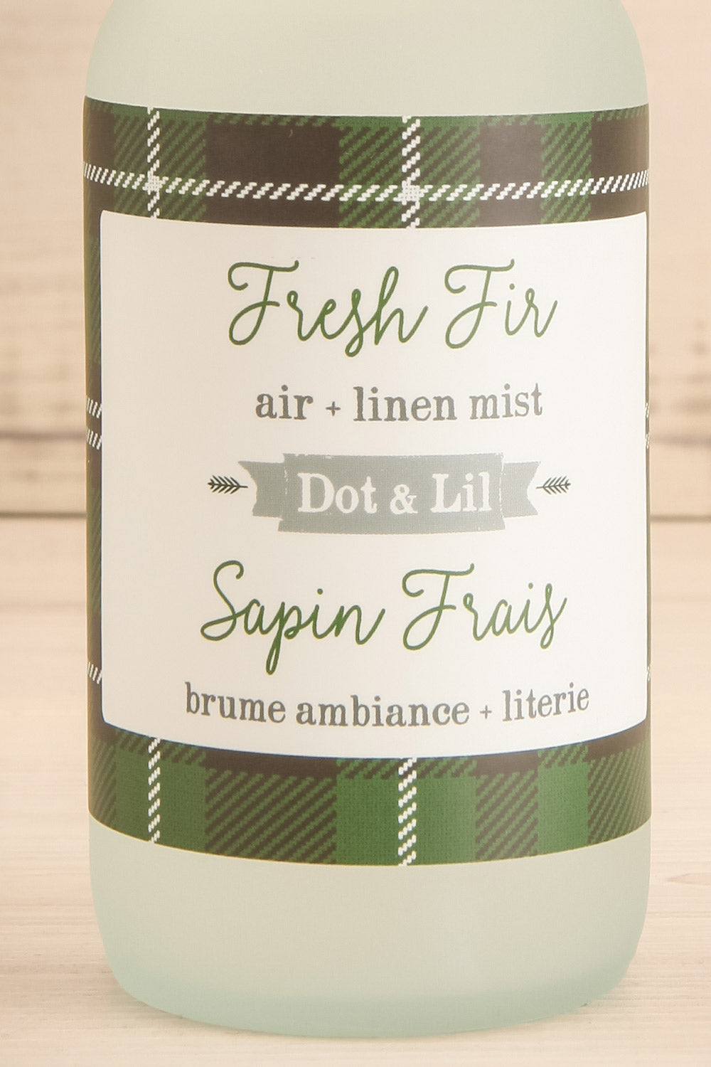 Fresh Fir Aire & Linen Mist | Maison garçonne close-up