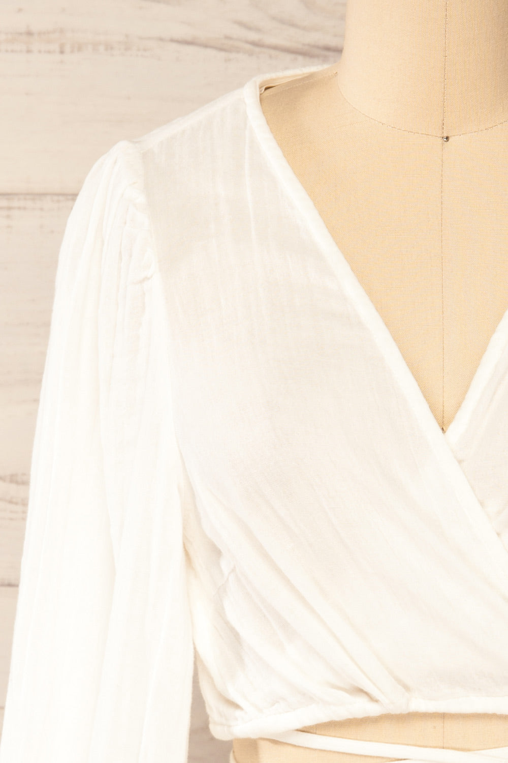 Alarcon Ivory Waist Tie Crop Top | La petite garçonne front close-up