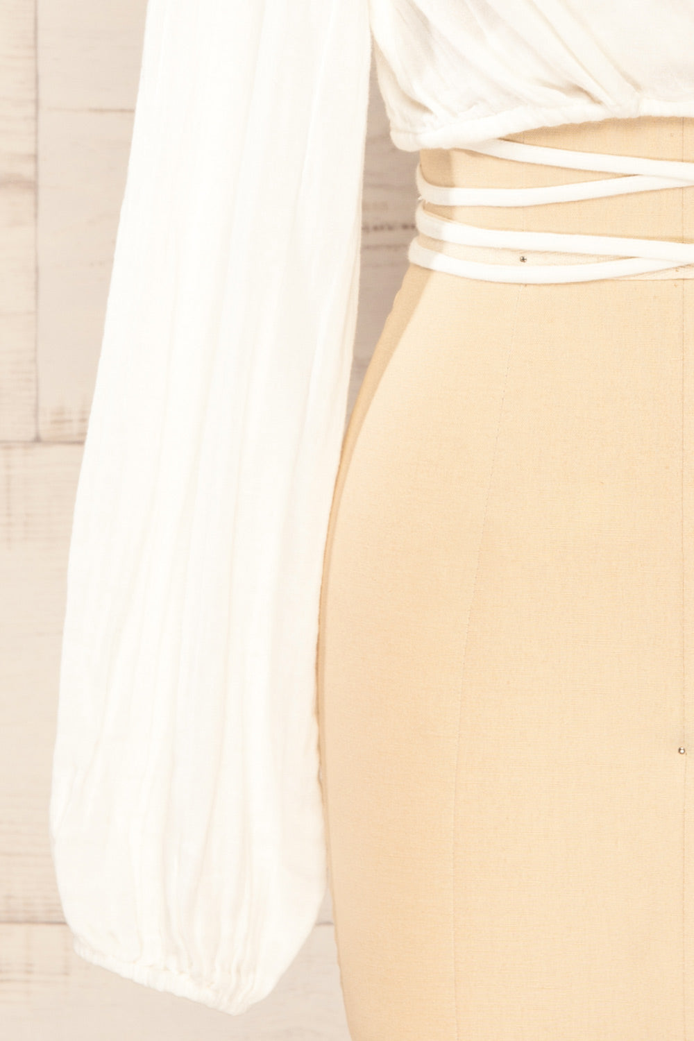 Alarcon Ivory Waist Tie Crop Top | La petite garçonne sleeve