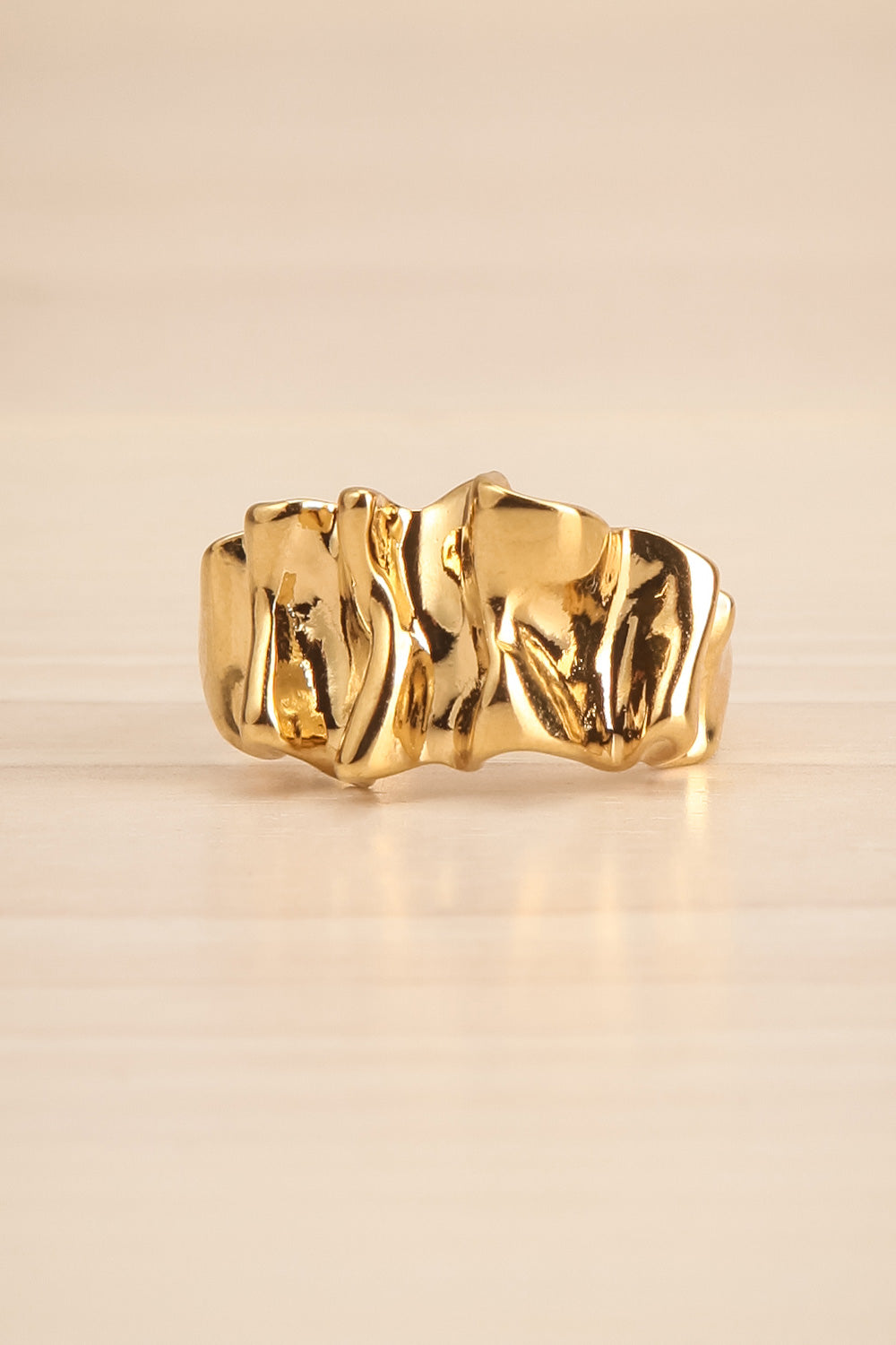 Alimoor Gold Wavy Ring | La petite garçonne