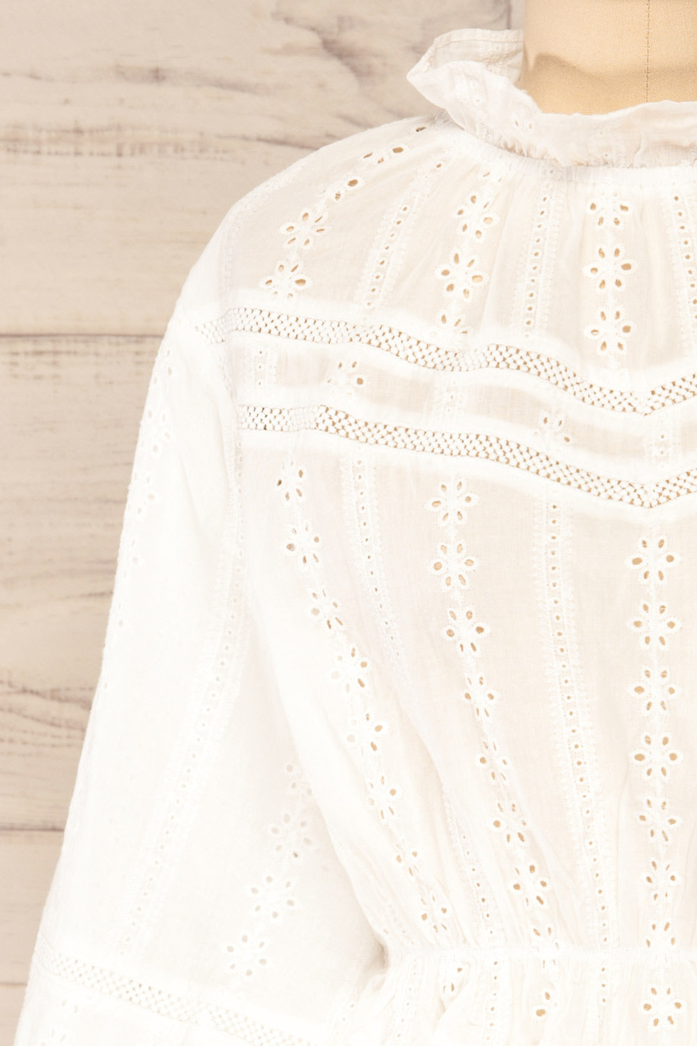 Anemo White Open Back Puffy Sleeve Top | La petite garçonne front close-up