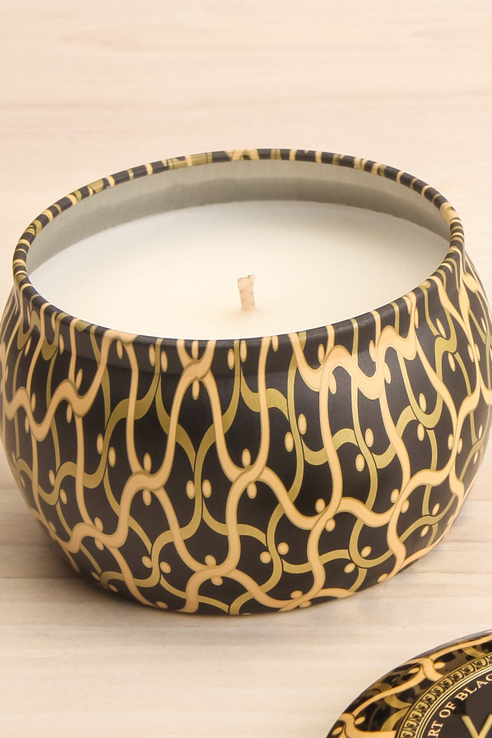 Mini Tin Candle Apricot & Aprilia | La petite garçonne open close-up