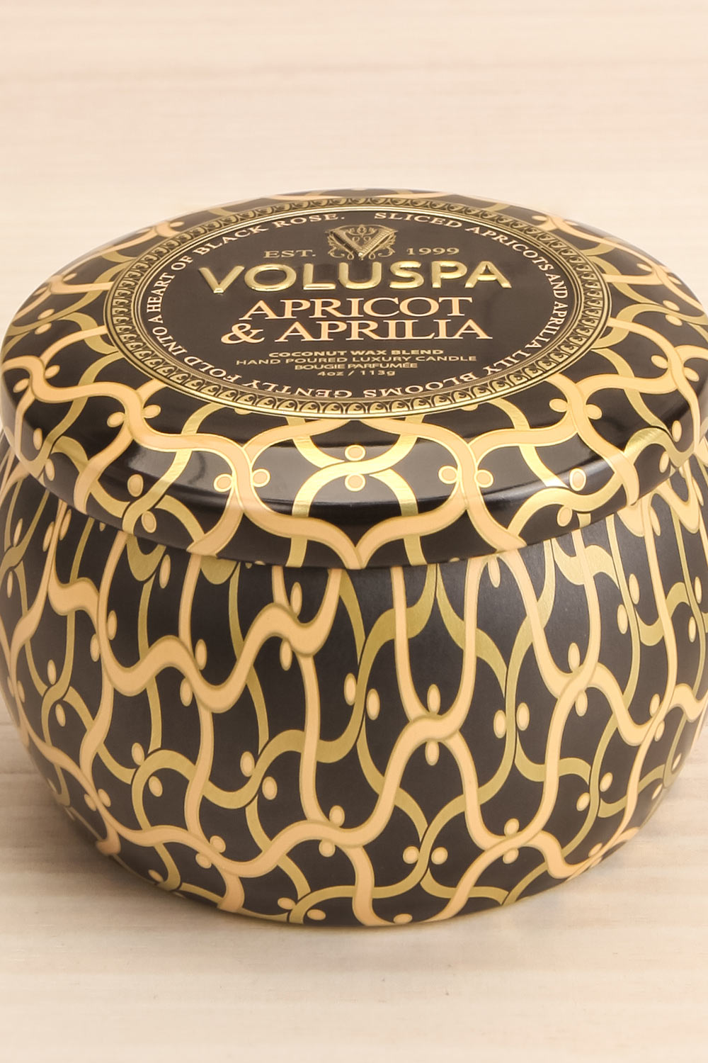 Mini Tin Candle Apricot & Aprilia | La petite garçonne close-up