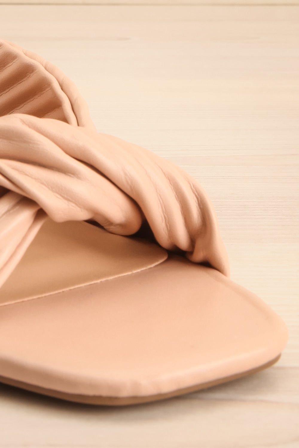 Ashai Beige Twist Front Wedge Sandals | La petite garçonne froont close-up