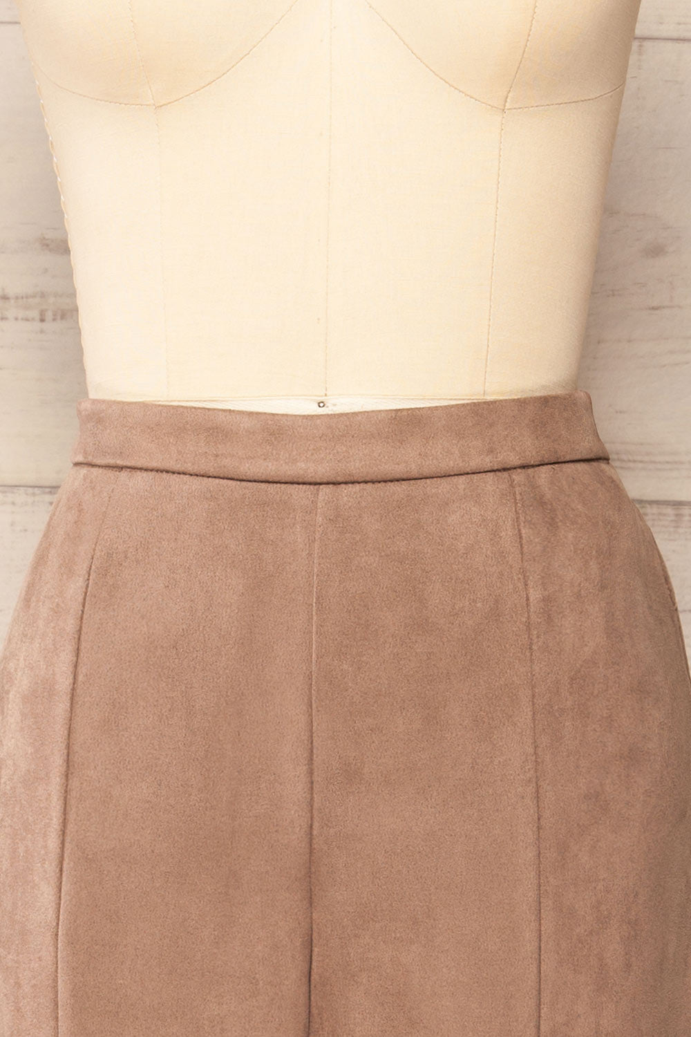 Assieni Taupe Straight Leg Pants | La petite garçonne front close-up