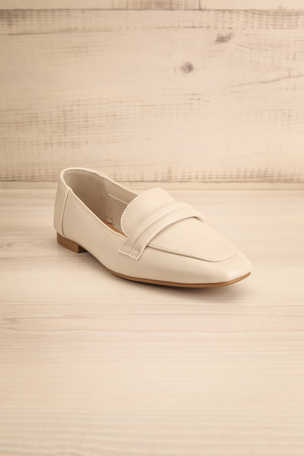 Auris Ivory Faux Leather Loafers | La petite garçonne front view