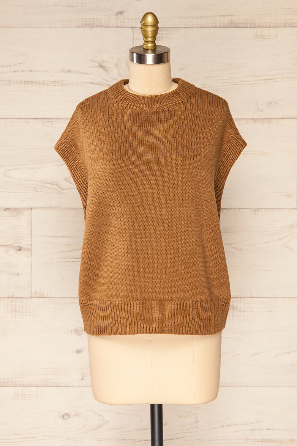 Baek Camel Sleeveless Knit Vest | La petite garçonne front view