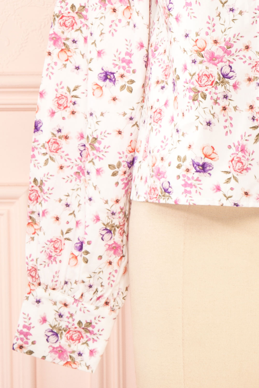 Bakeneko Cropped Floral Blouse w/ Peter Pan Collar | Boutique 1861 sleeve close-up