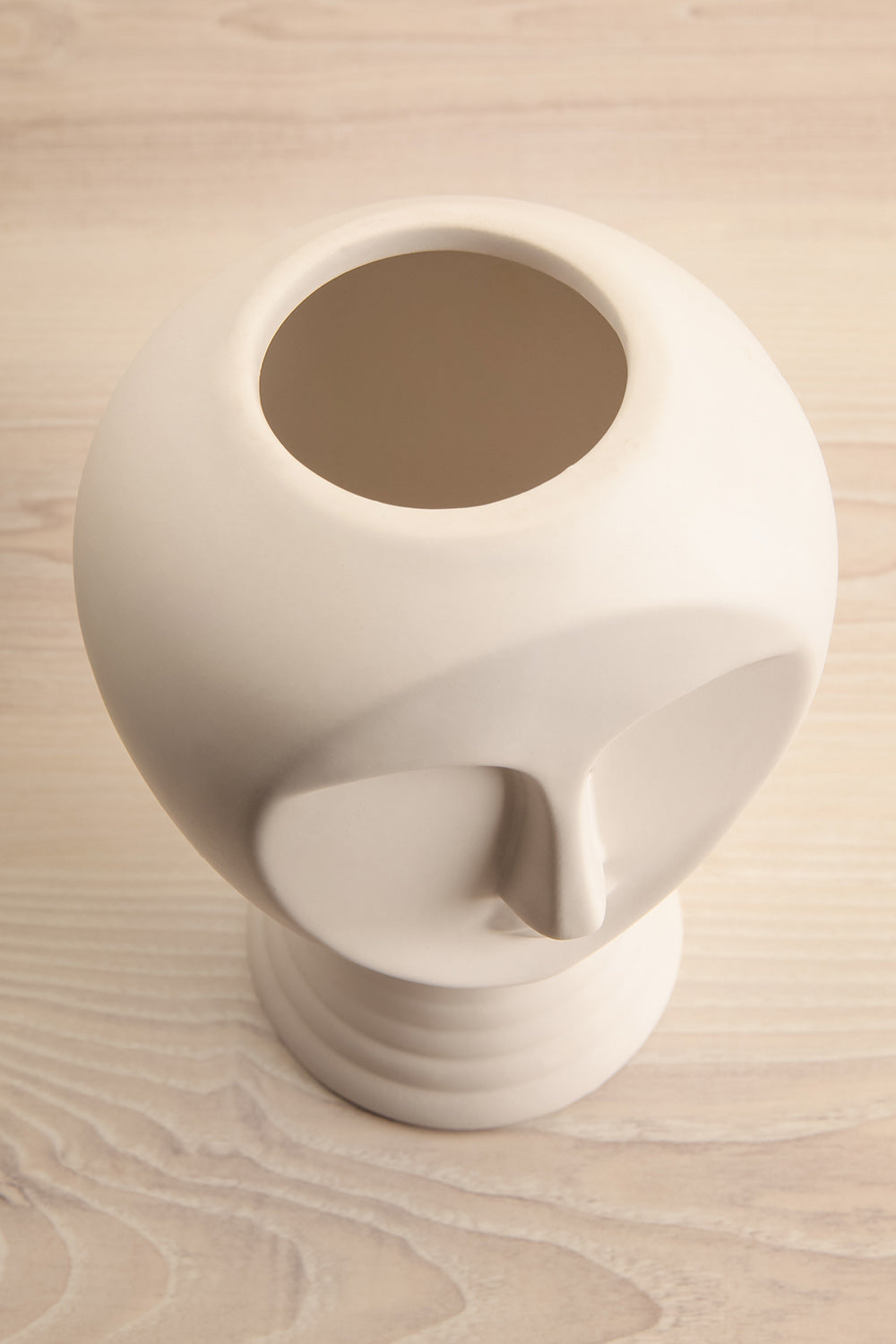 Balvi Vase White Ceramic Vase | La petite garçonne inside view