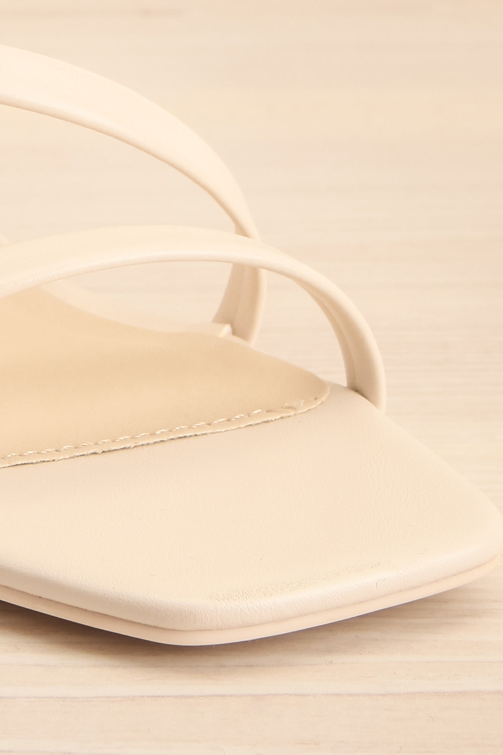 Baudoyer Caramel Heeled Sandals | La petite garçonne front close-up