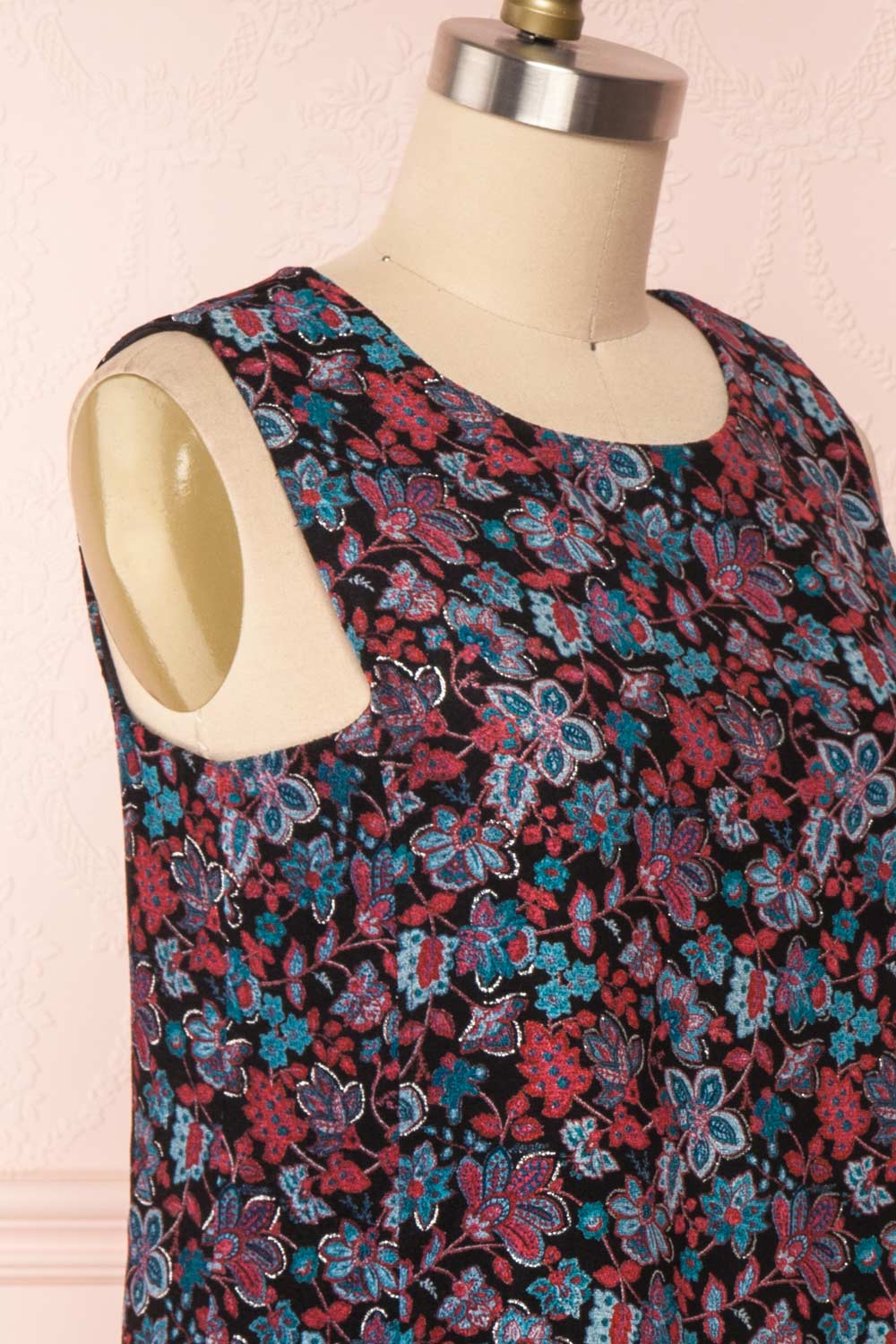 Baylor Black Floral Dress | Robe Fleurie side close up | Boutique 1861