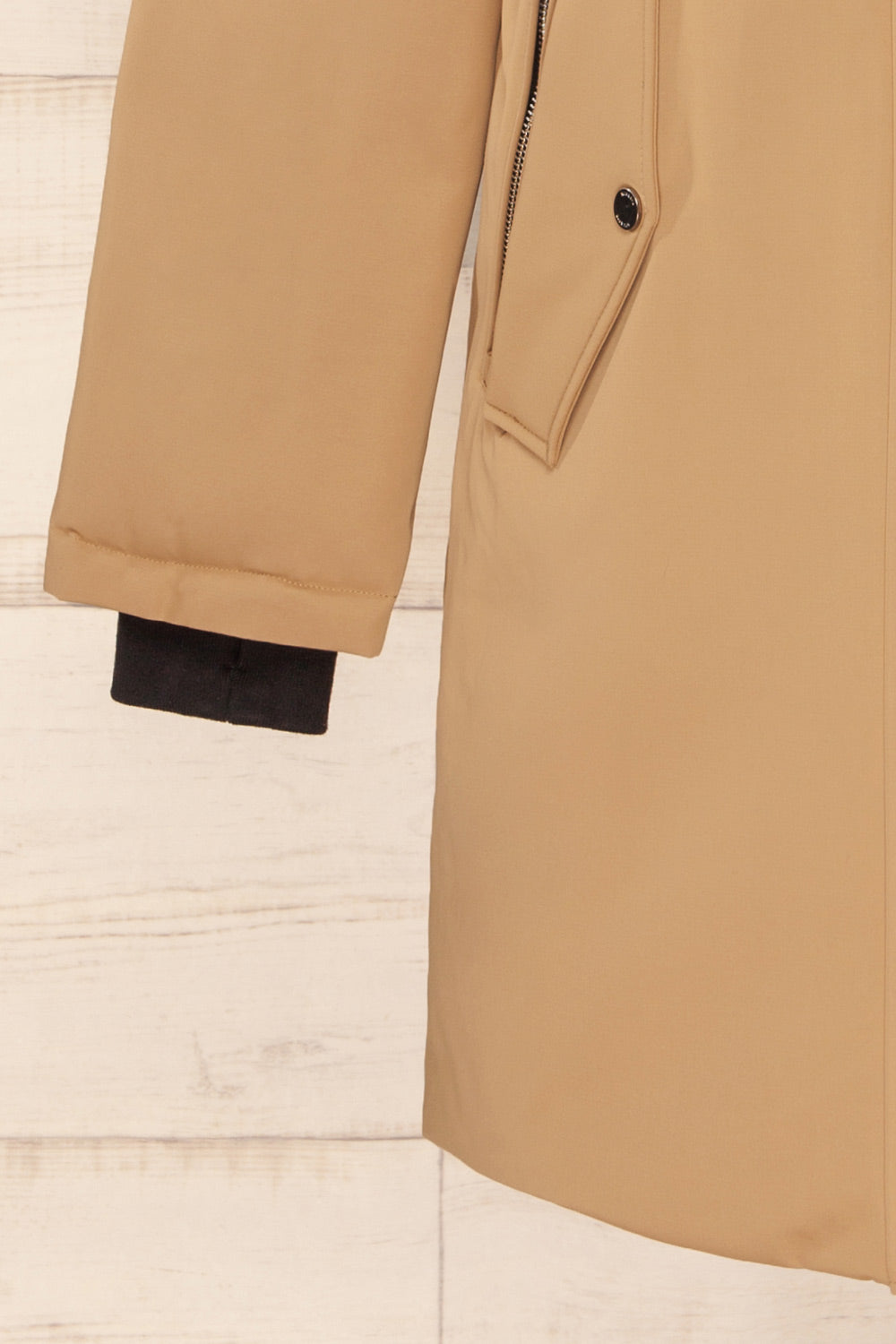 Bilena Beige Mid-Length Down Coat w/ Puffy Bib | La petite garçonne sleeve