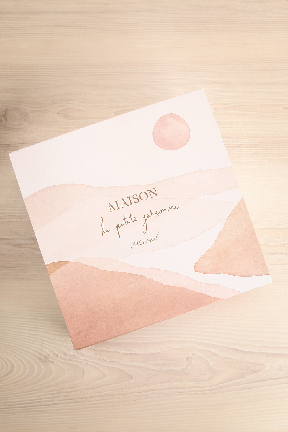 Pause & Unwind Gift Box | Maison garçonne flat view