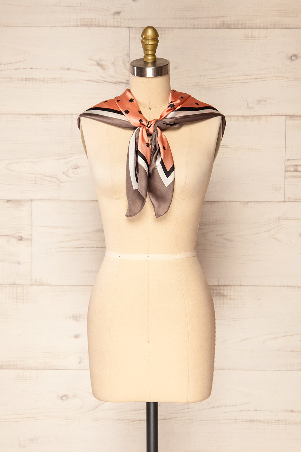 Bord De Mer Pink Satin Scarf | La petite garçonne scouts style