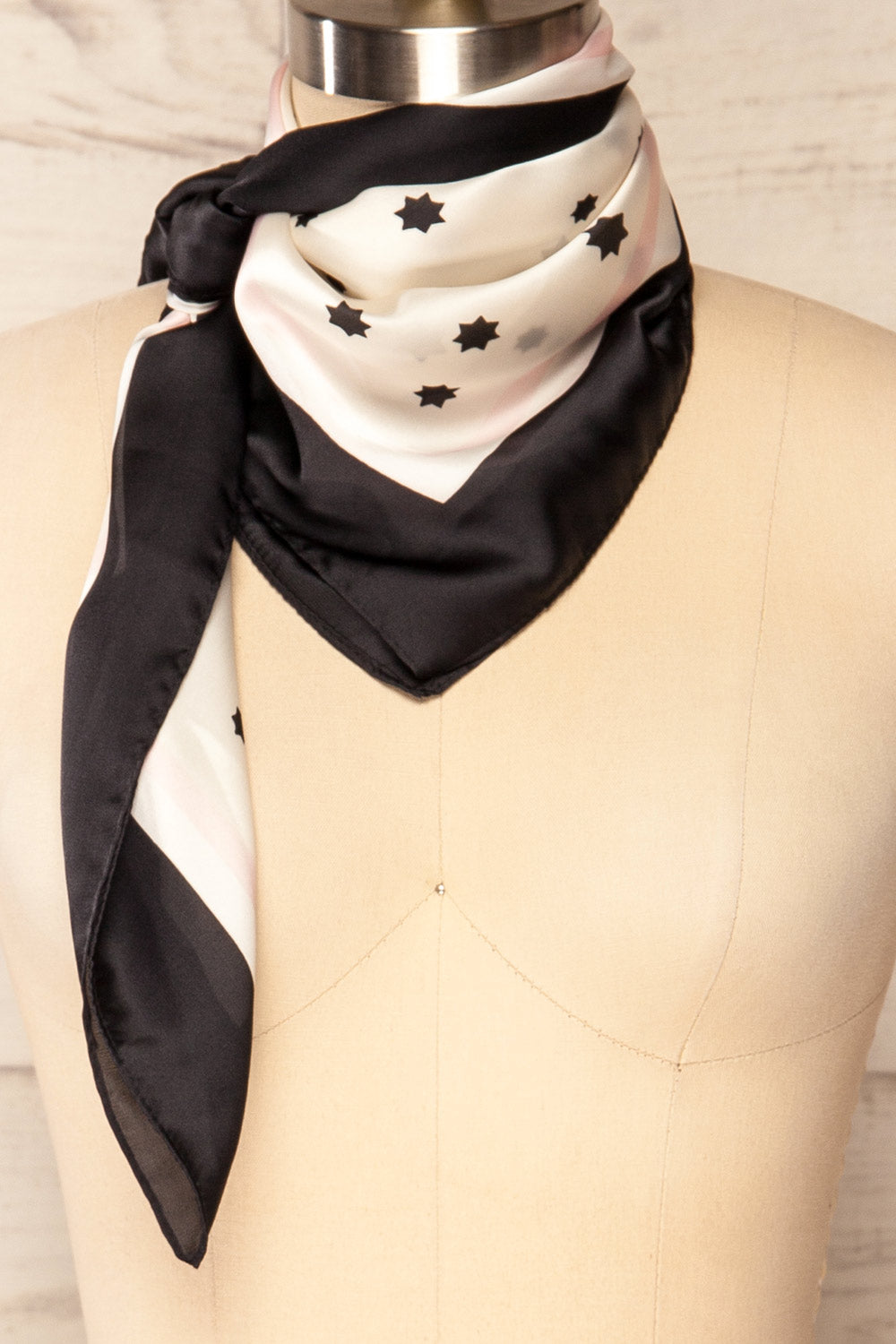 Bord De Mer White Satin Scarf | La petite garçonne bandana style close-up