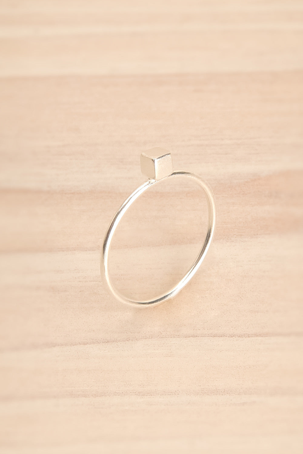 Bordano - Delicate sterling silver ring 2