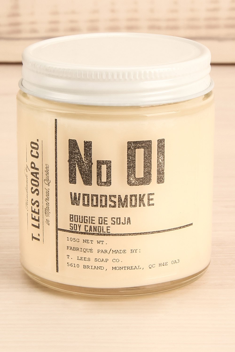 Stay Cozy Gift Box Candles | La petite garçonne woodsmoke close-up