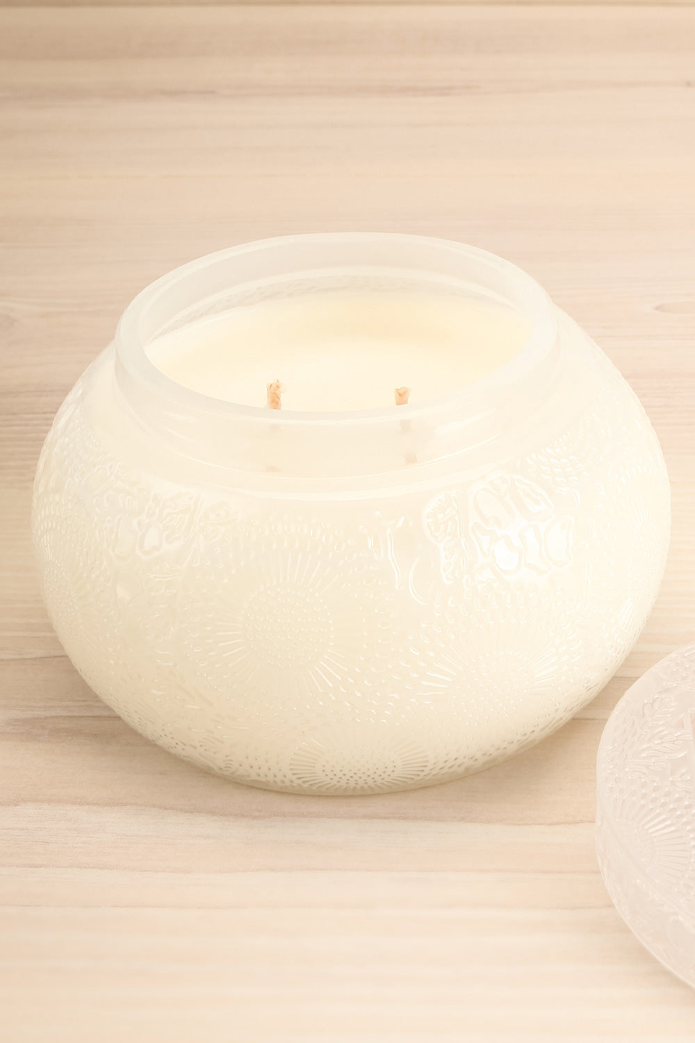 Bowl Candle Mokara | Voluspa | Boutique 1861 open close-up