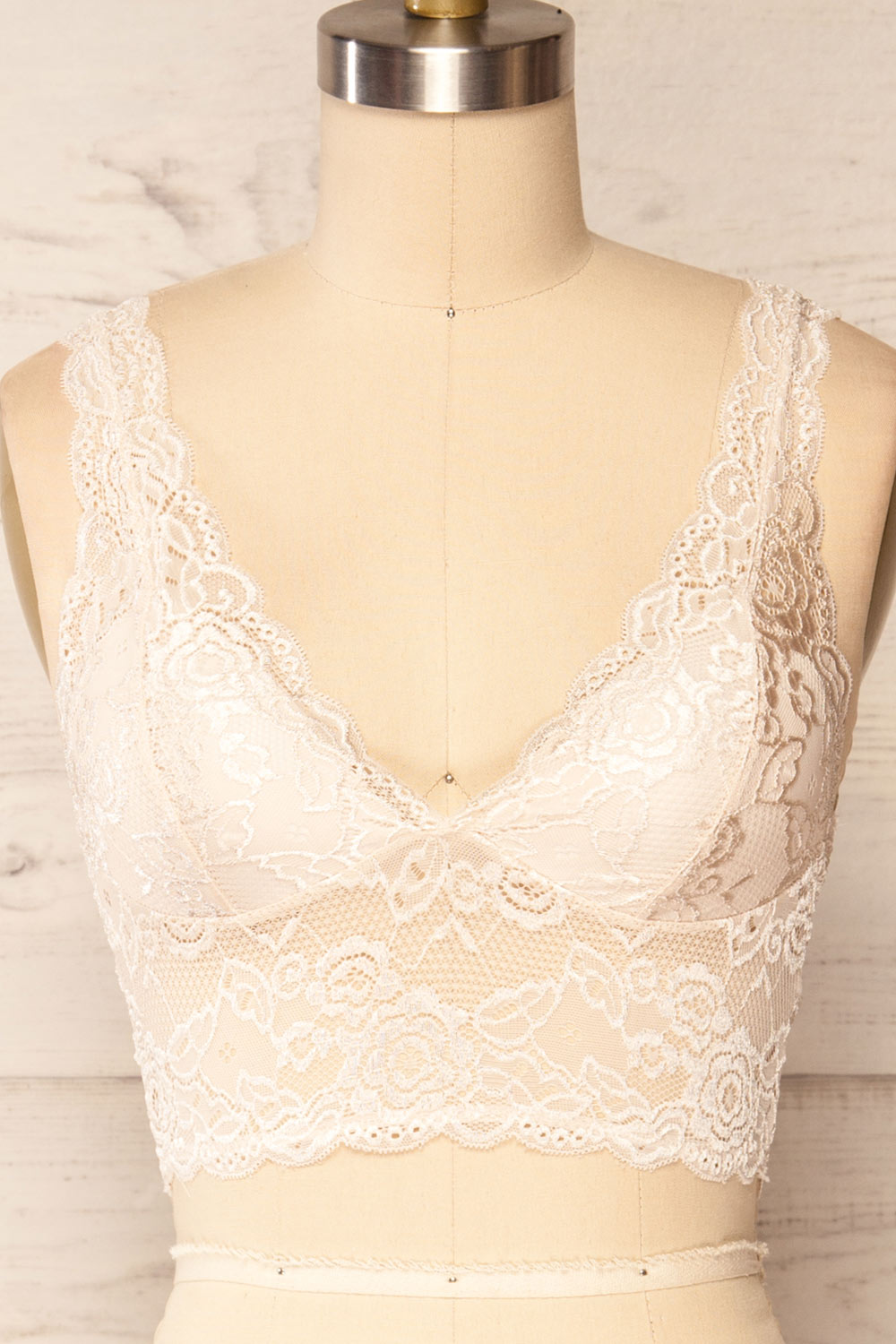 Braize Ivory Lace Bralette | La petite garçonne front close up