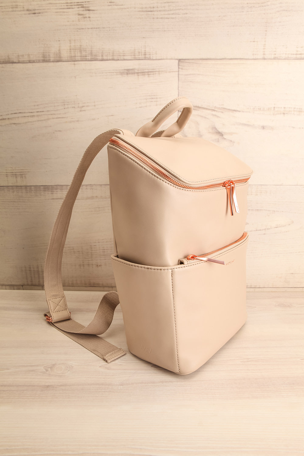 Brava Grey Matt & Nat Backpack | La petite garçonne side view