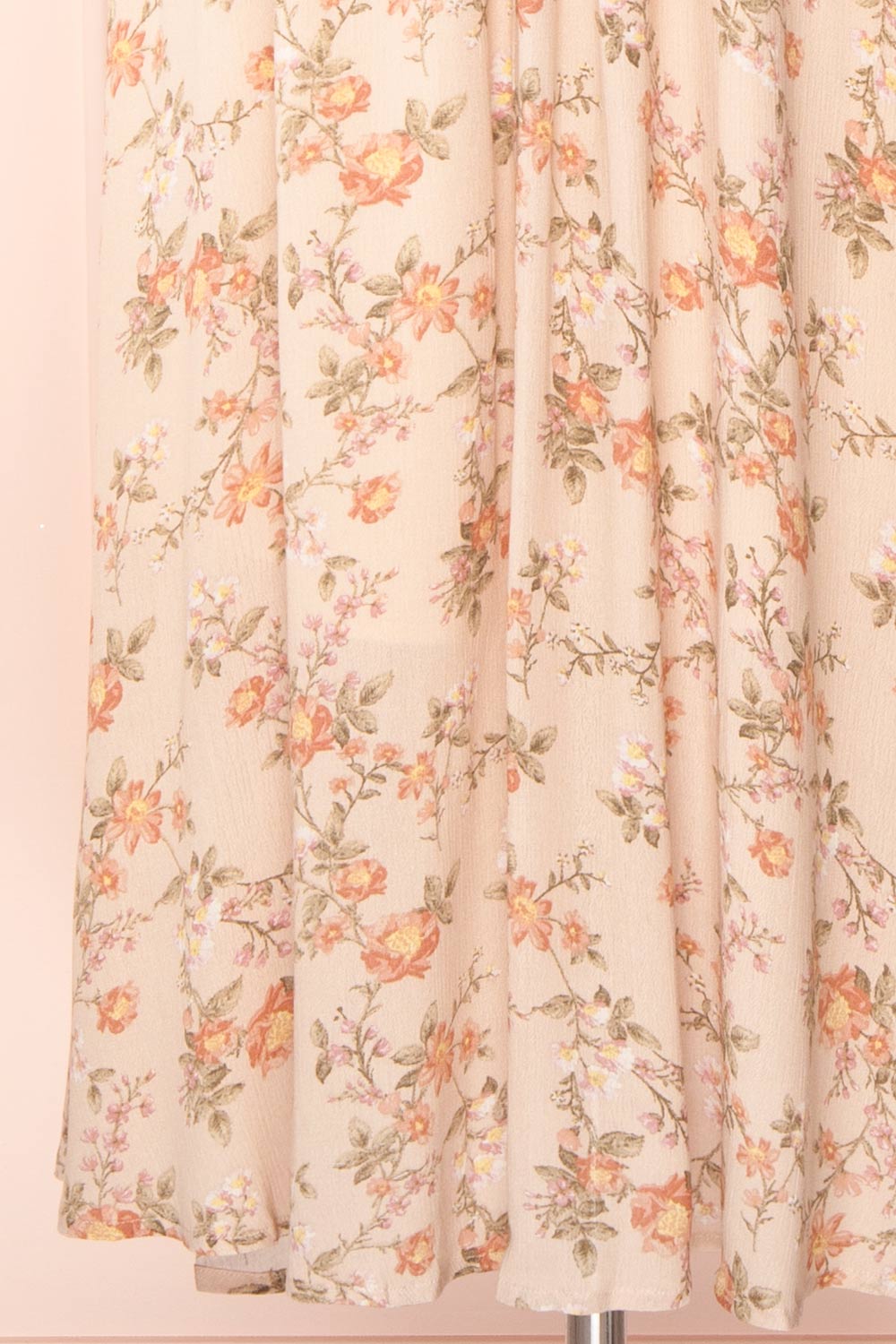 Brogalah Floral Midi Dress w/ Puffy Sleeves | Boutique 1861 details