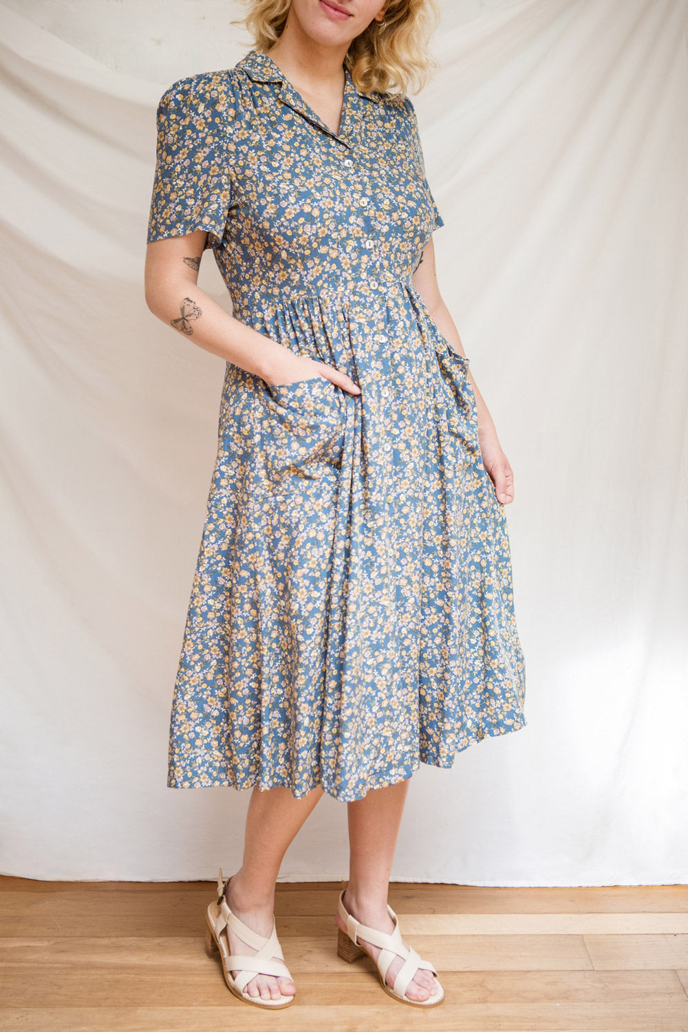 Bryttany Short Sleeve Floral Shirt Collar Midi Dress | Boutique 1861 model
