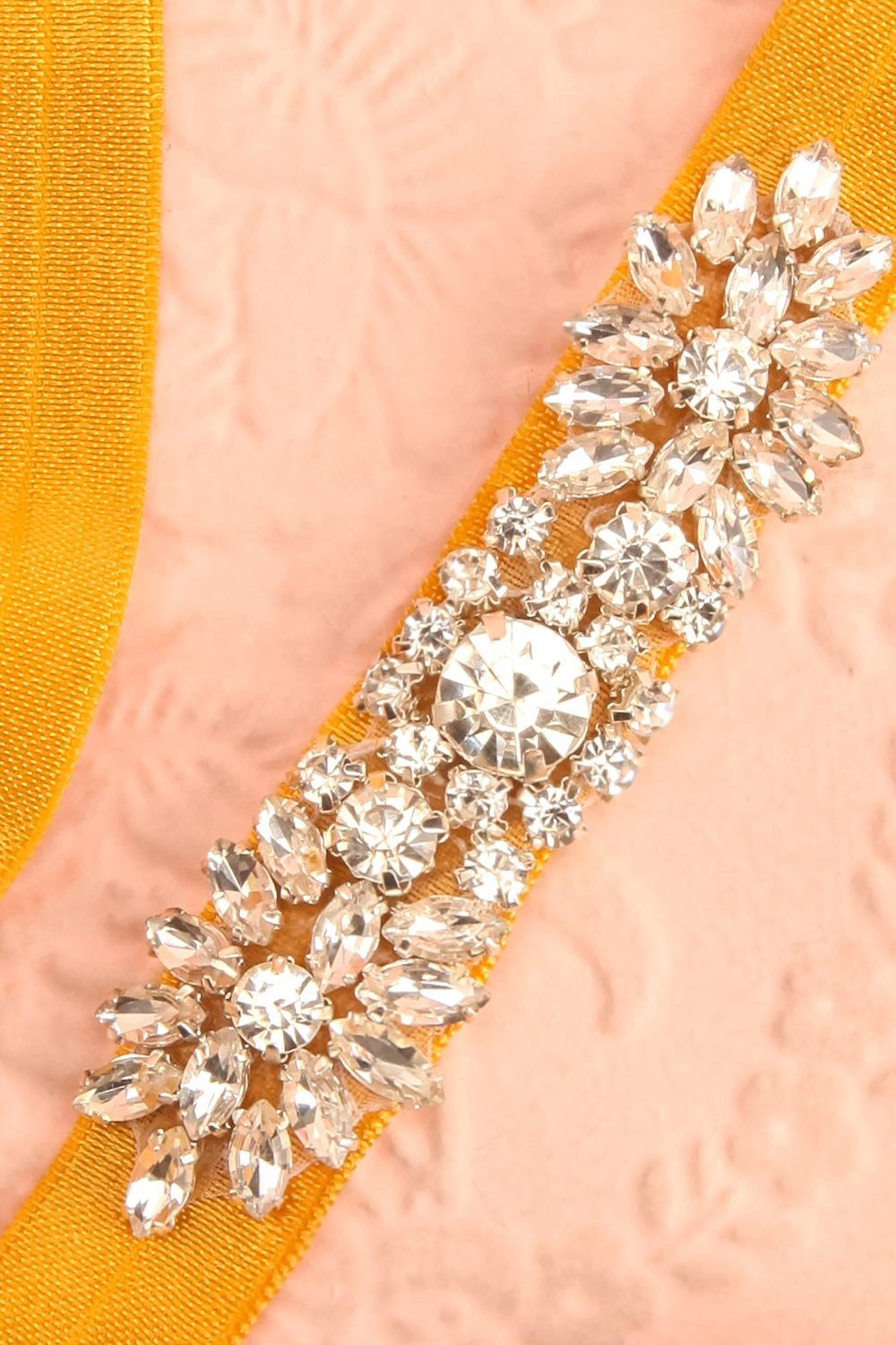 Calathéa Moutarde - Yellow belt with a crystal ornament 2