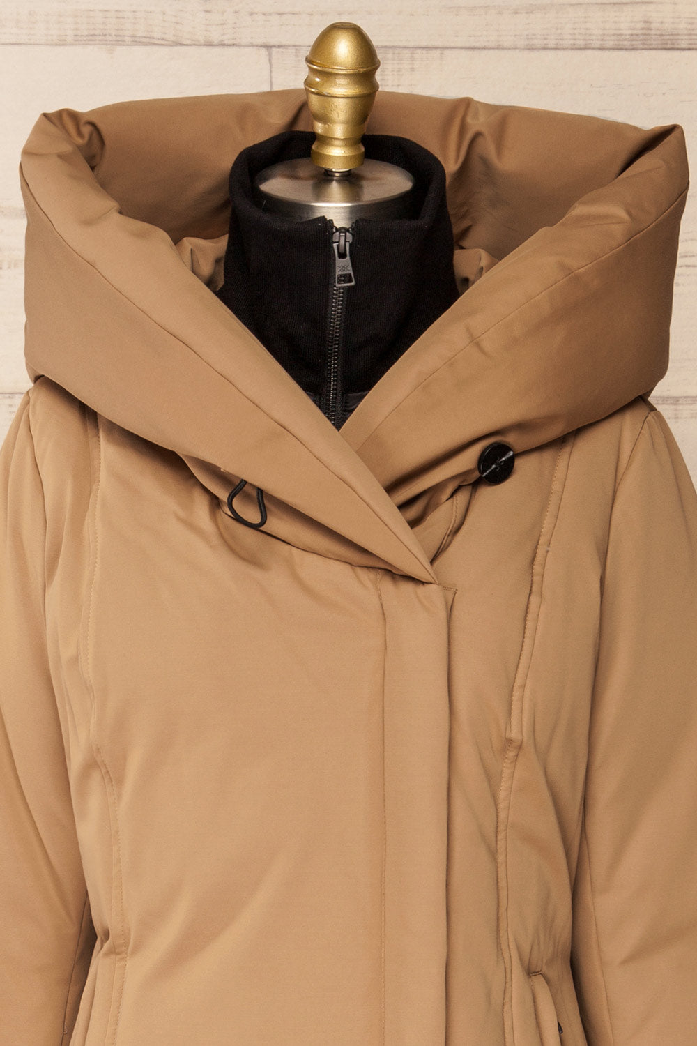 Camelia Beige Quilted Soia&Kyo Parka with Hood | La Petite Garçonne front close-up