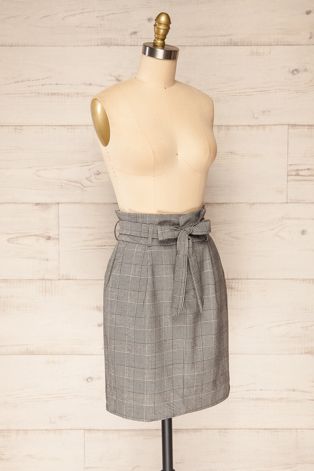 Cantagallo Grey Belted High-Waisted Plaid Skirt | La petite garçonne side view