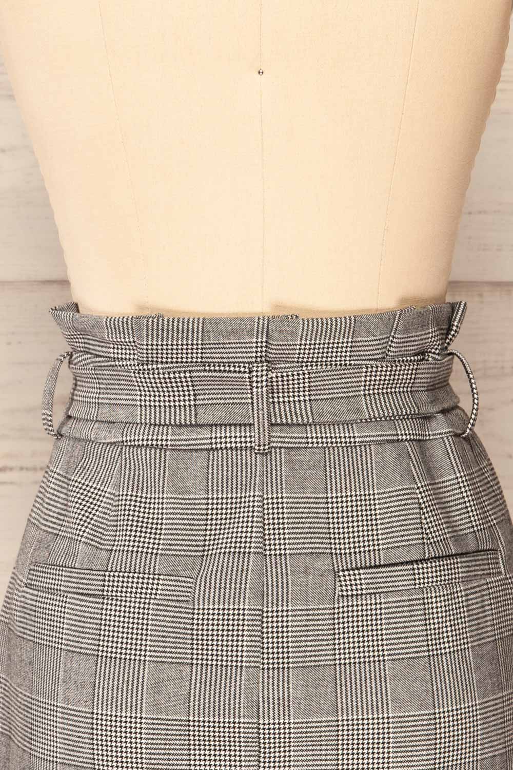 Cantagallo Grey Belted High-Waisted Plaid Skirt | La petite garçonne back close-up