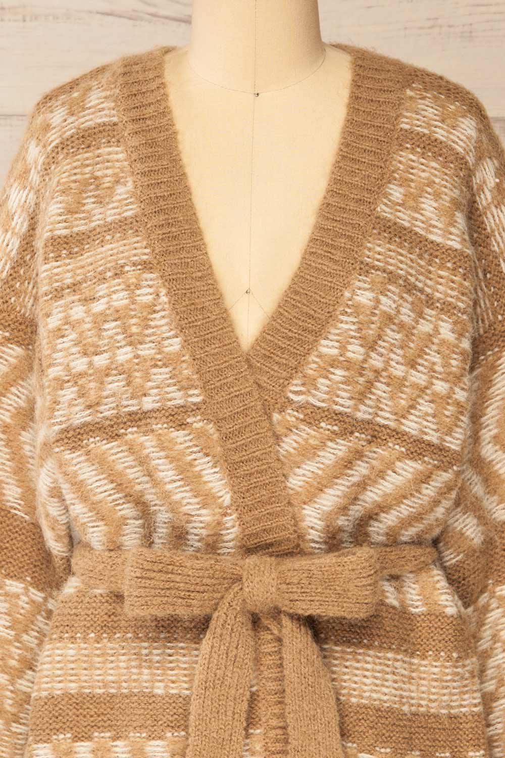 Catamayo Patterned Knit Cardigan w/ Belt | La petite garçonne front close-up