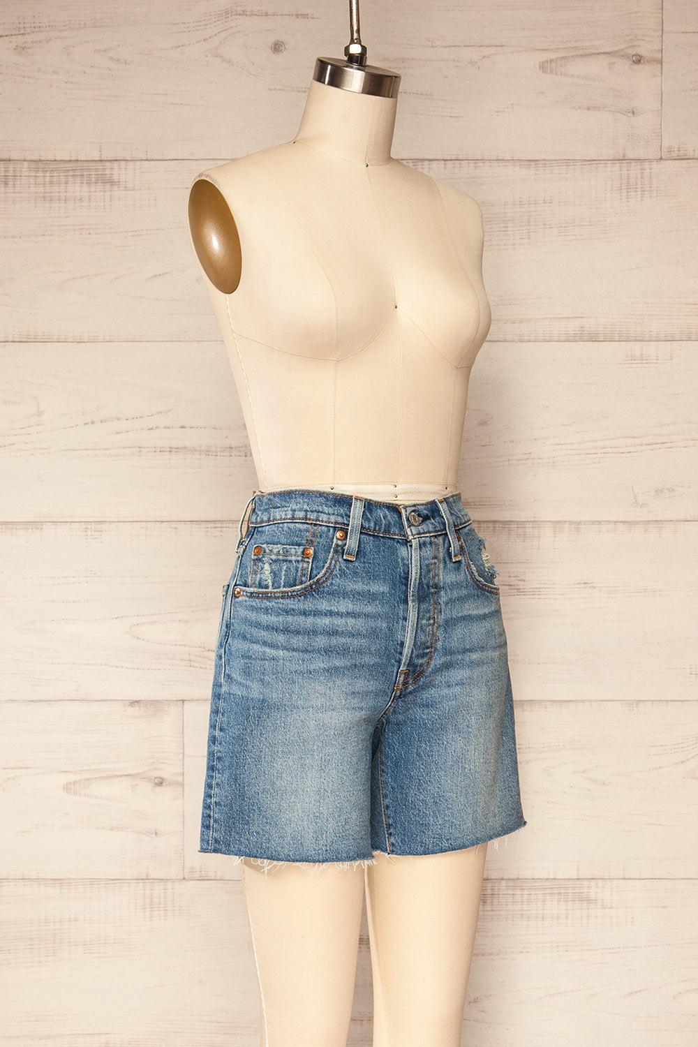 Cavtat Short en Denim à Taille Haute | La petite garçonne side view