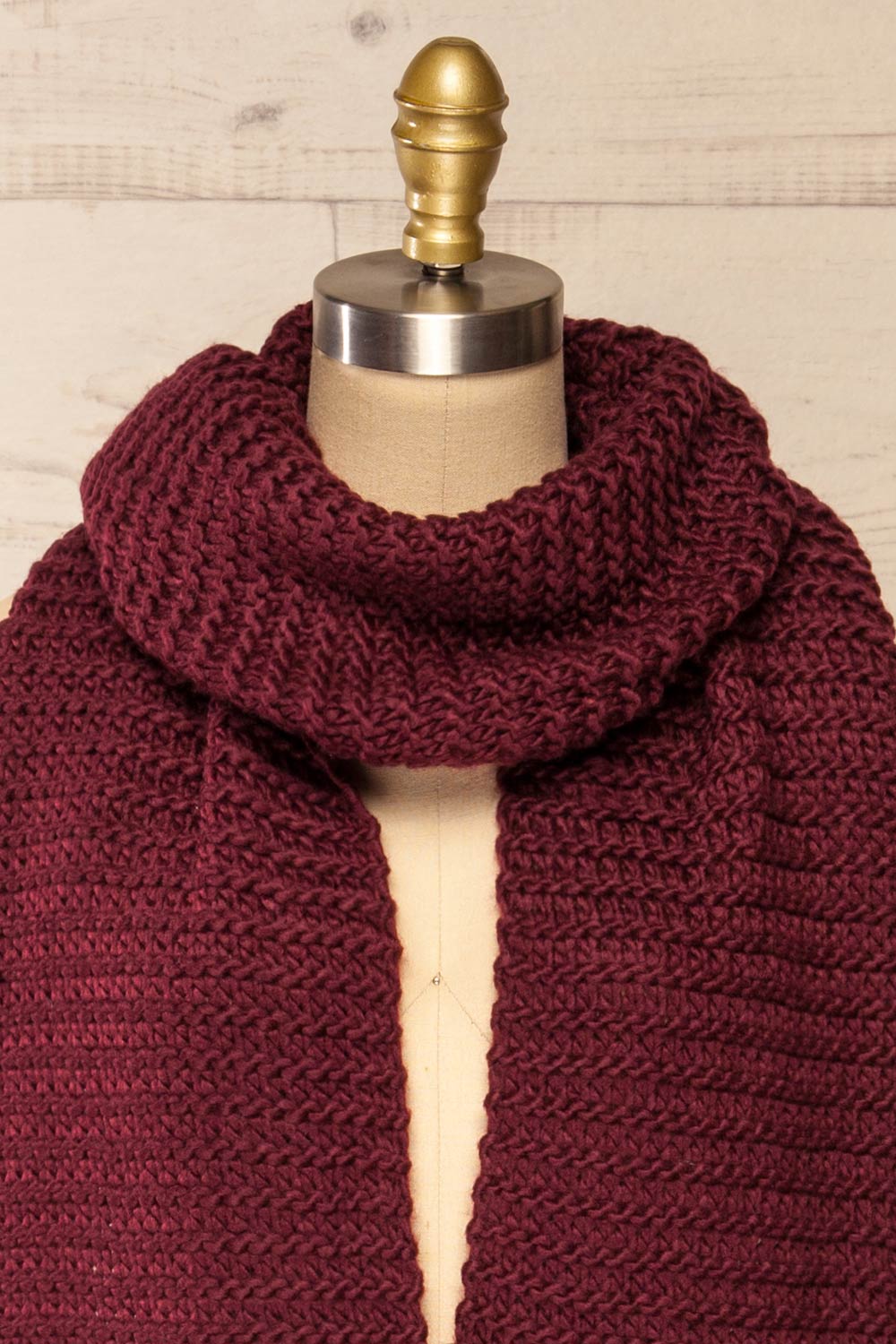 Chunkyss Burgundy Thick Knit Scarf w/ Pockets | La petite garçonne long close-up