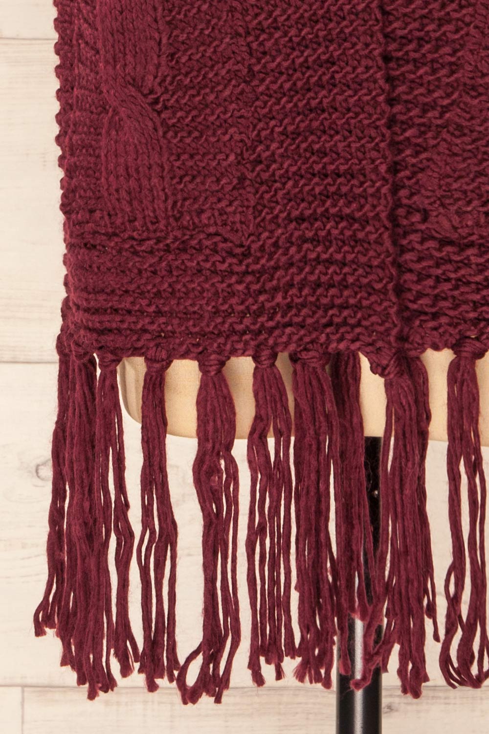 Chunkyss Burgundy Thick Knit Scarf w/ Pockets | La petite garçonne bottom