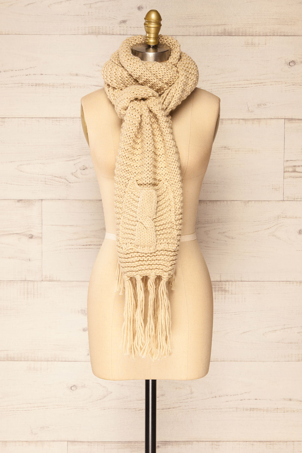 Chunkyss Ivory Thick Knit Scarf w/ Pockets | La petite garçonne view
