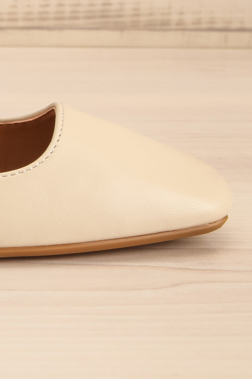 Coma Beige Square Toe Mary-Jane Flats | La petite garçonne side front close-up