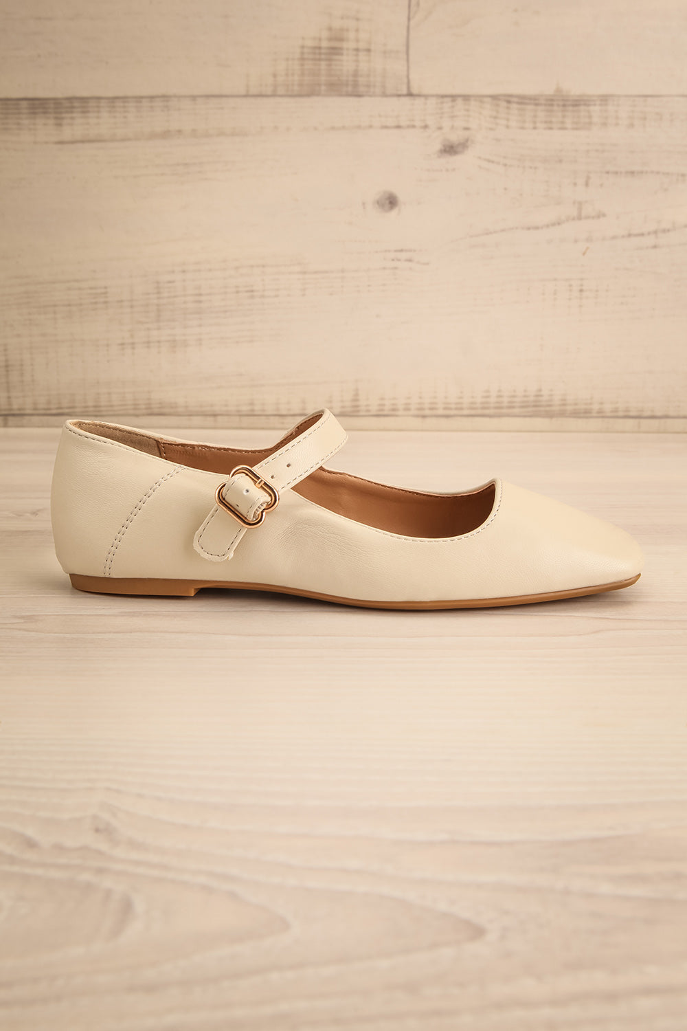 Coma Beige Square Toe Mary-Jane Flats | La petite garçonne side view
