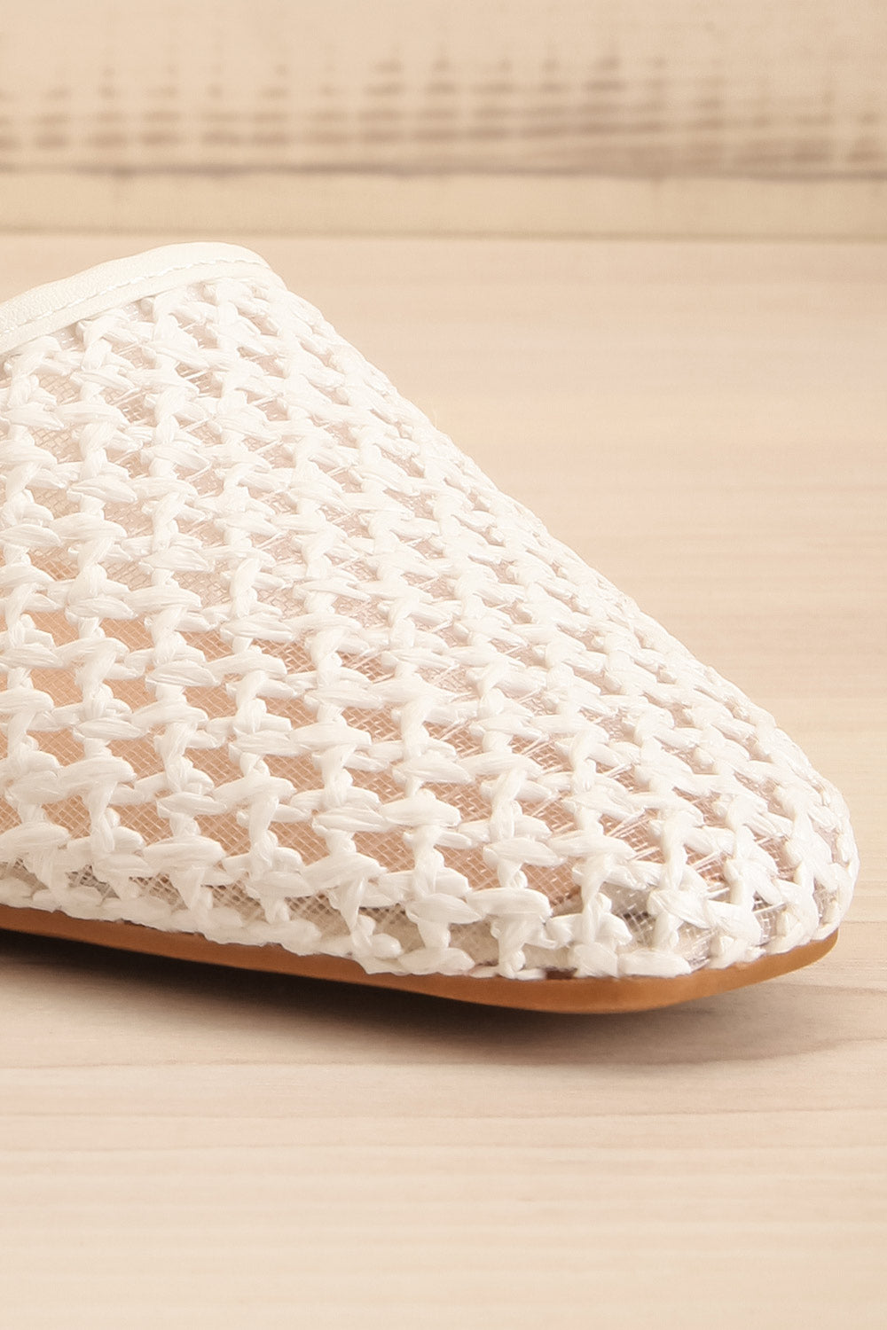 Complector White Sling-Back Shoes | La petite garçonne front close-up