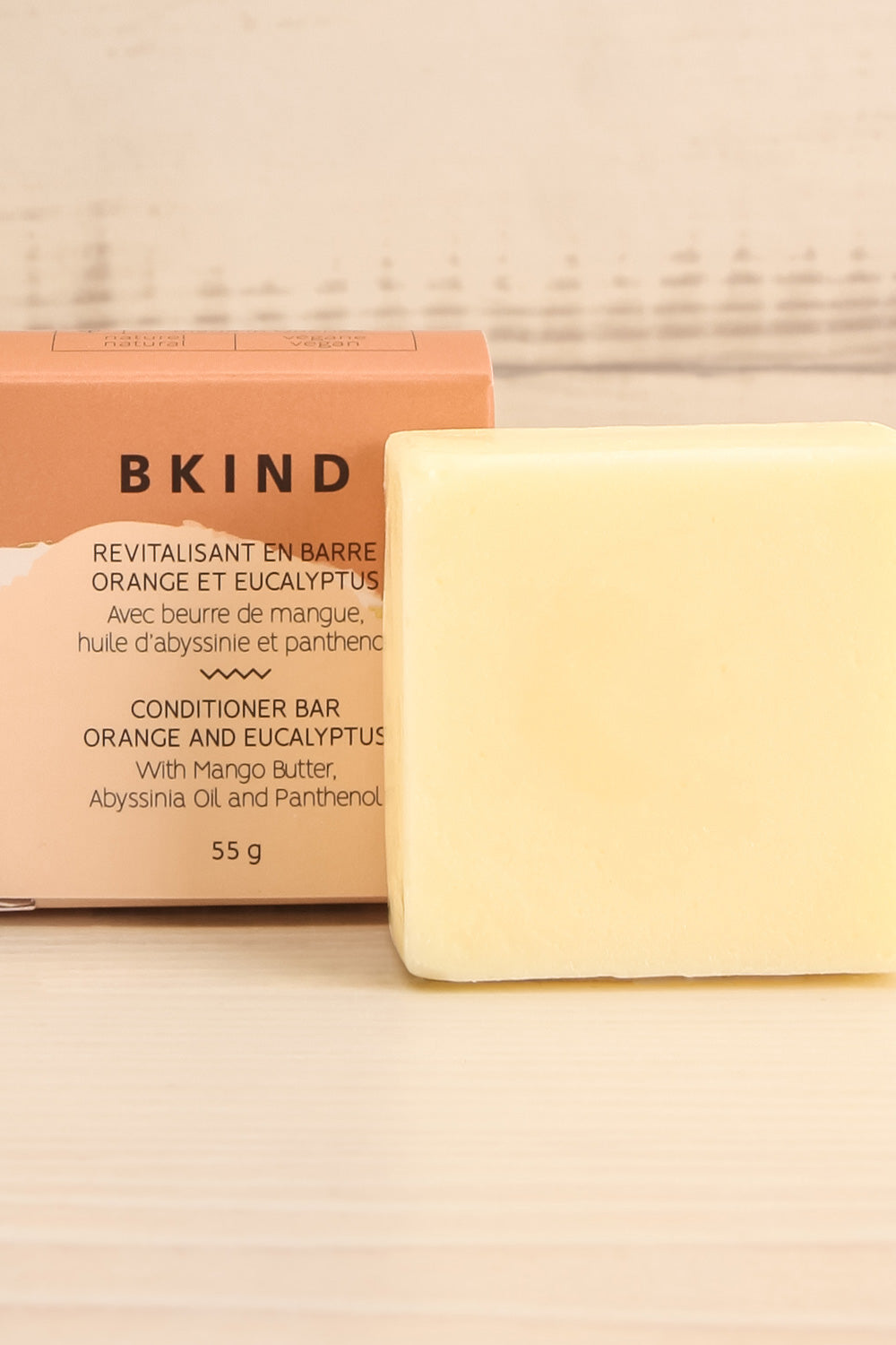 Conditioner Bar Moisture and Softness | La petite garçonne close-up