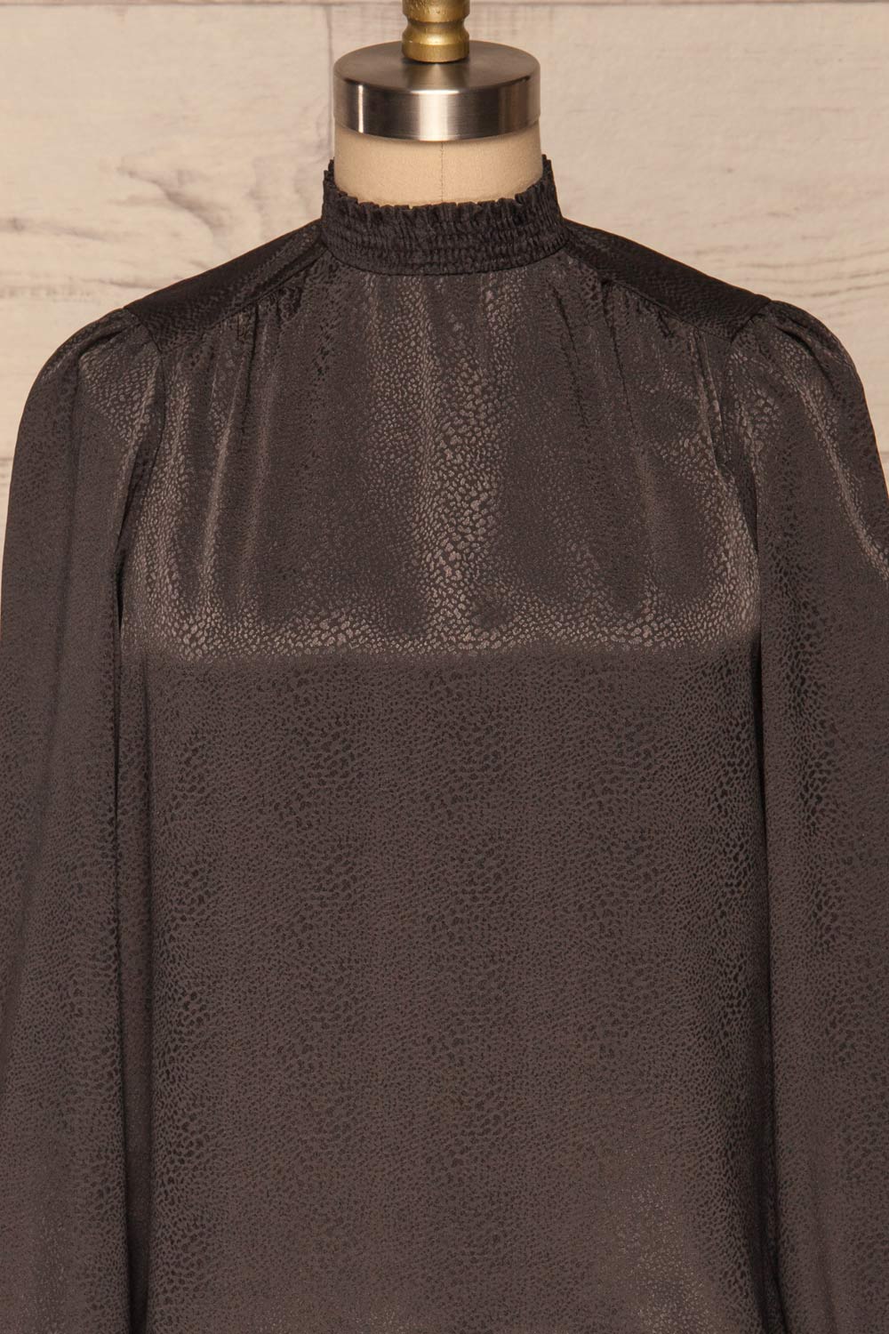 Corenne Dark Grey Satin Blouse | Haut front close up | La Petite Garçonne
