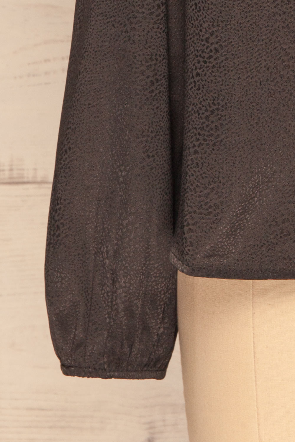 Corenne Dark Grey Satin Blouse | Haut sleeve | La Petite Garçonne