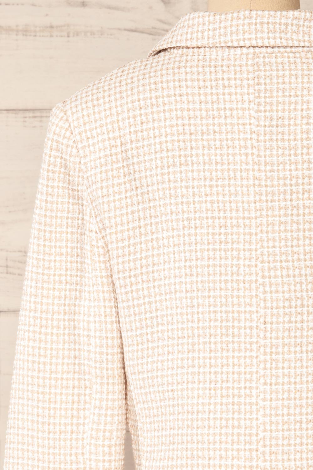 Cornino Cropped Tweed Blazer | La petite garçonne back close-up