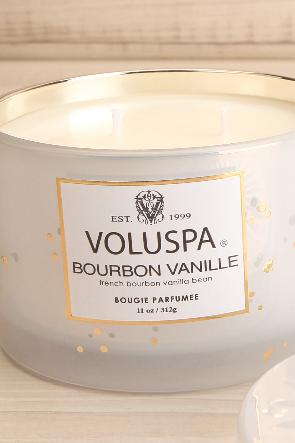 Corta Candle Bourbon Vanille | La petite garçonne open close-up