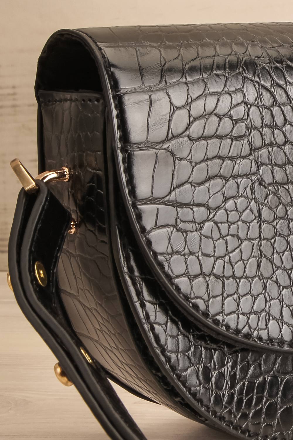 Custonaci Black | Half-Moon Crossbody Bag