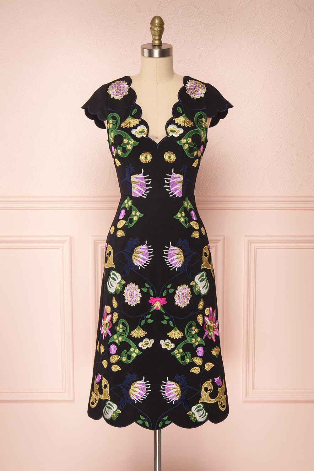 Desdemona Black Floral Embroidered Cocktail Dress | Boutique 1861