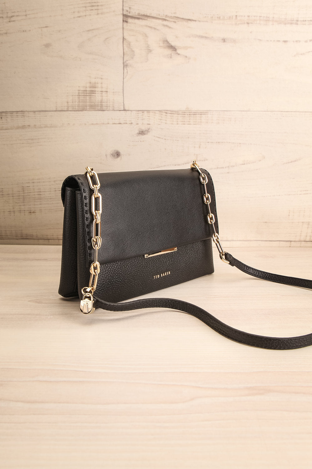 Dilila Black Handbag | Sac à Main | La petite garçonne side view