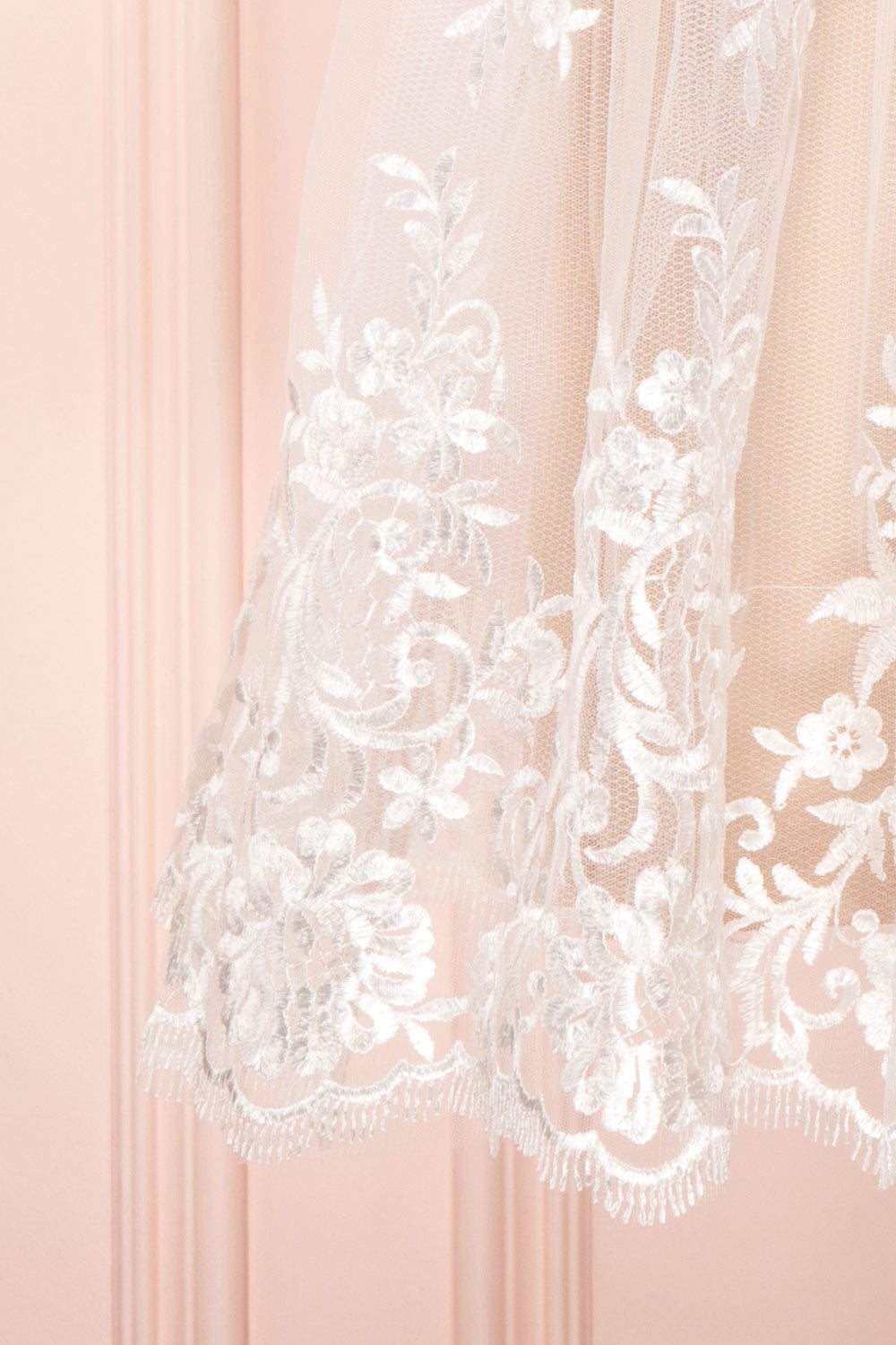 Dinora Ivory | Beige Short A-Line Floral Dress